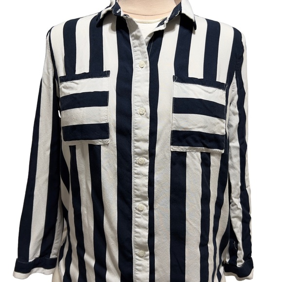 H&M, striped navy blue button-up sz 10 - Picture 5 of 6